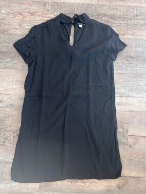 Final Touch Black Shift Dress w/ Neck Detail – Size S
